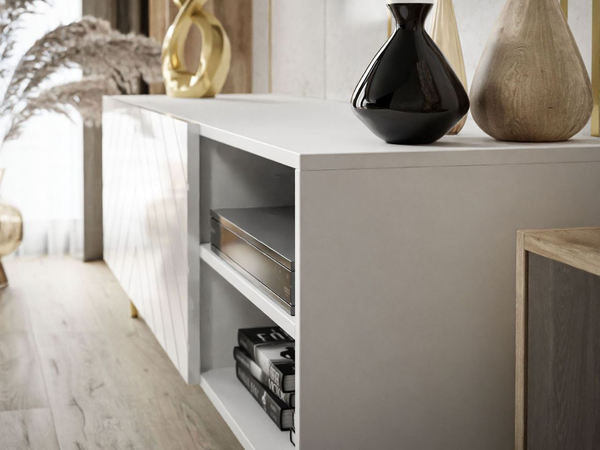 TV-Schrank mit gefrästen Fronten und schwarzen Metallbeinen Vionel Weiß glänzend