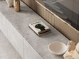TV-Lowboard mit Türen auf Schwarzen Metallbeinen 200 cm Nodoo Beton