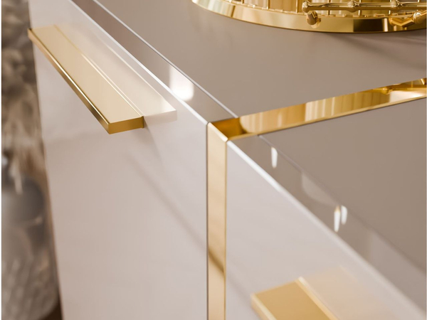 Viertürige Kommode 158 cm Glamour-Stil mit goldenen Griffen Lunelie Kaschmirglanz