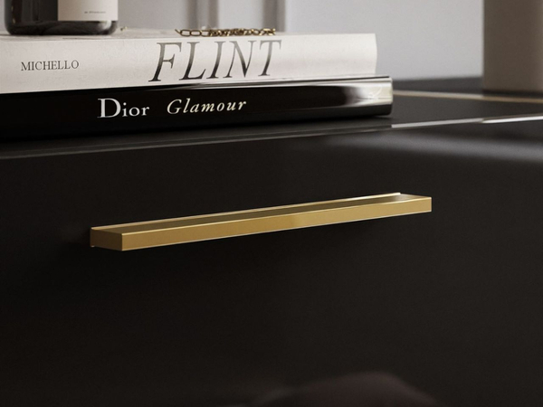 Zweitürige Kommode 158 cm mit drei Schubladen und goldenen Griffen Lunelie Schwarzglanz