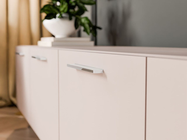 Wohnwand für das Wohnzimmer auf Silbernen Metallbeinen Noaé Kaschmir