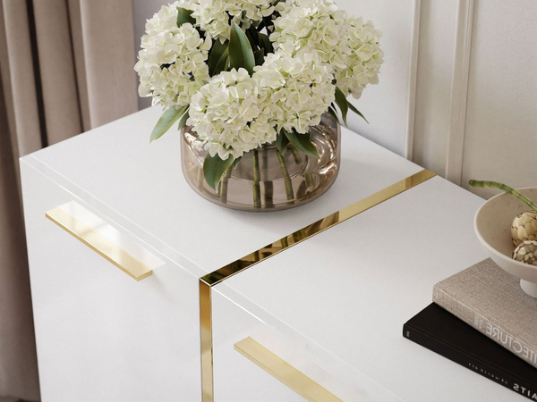 Viertürige Kommode 158 cm Glamour-Stil mit goldenen Griffen Lunelie Weißglanz