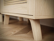 Standvitrine schmale verglasteim Boho-Stil Bellance, Eiche Puccini
